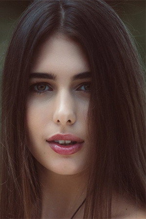 Katrine Pirs portrait