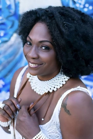 Dhi Ribeiro portrait