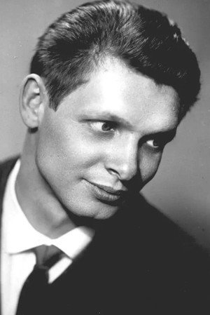 Eduard Khil portrait