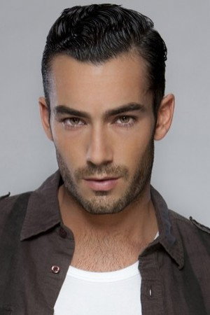 Aarón Díaz portrait