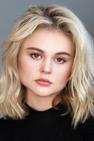 Emily Alyn Lind portrait