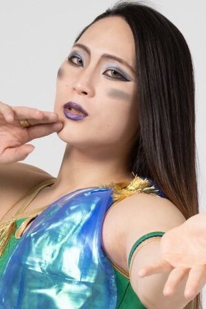 Echika Miyavi portrait