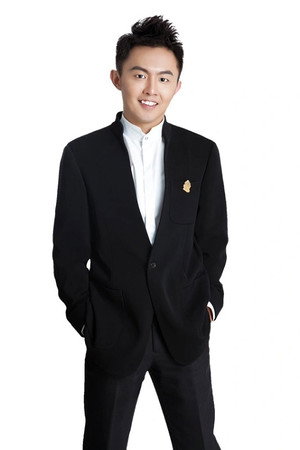 Liang Zhi portrait