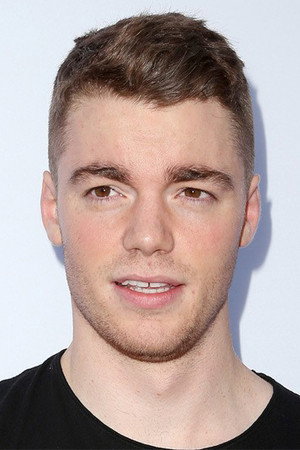 Gabriel Basso portrait