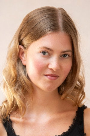 Nina Barnett portrait