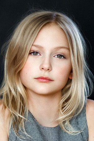 Alyvia Alyn Lind portrait
