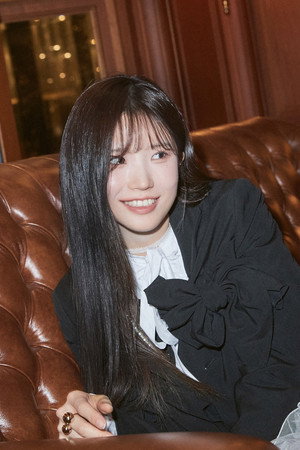 Song Hayoung portrait
