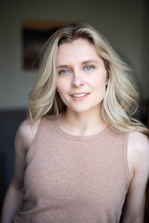 Elly Norris portrait