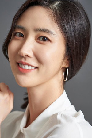 Lee Soo-kyung portrait