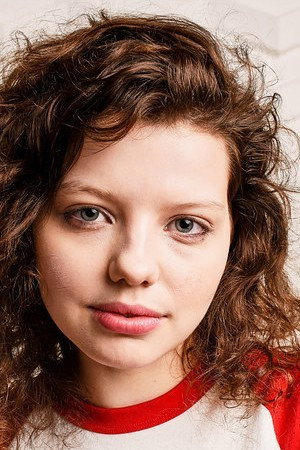Chloë Levine portrait