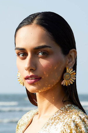 Manushi Chhillar portrait