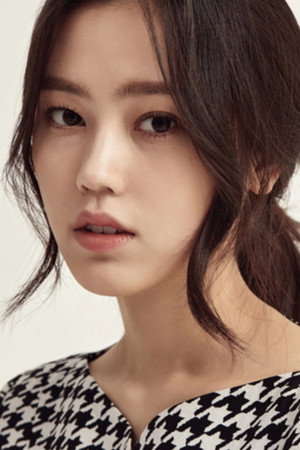 Choi Ri portrait