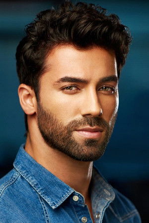 Thomas Darya portrait
