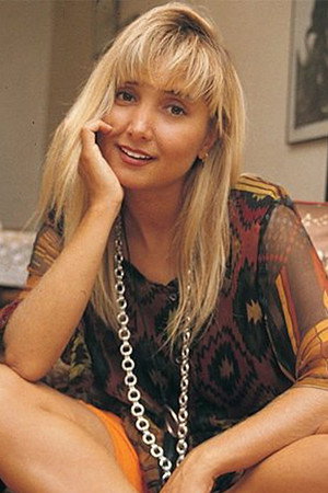 Yonca Evcimik portrait