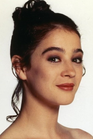 Moira Kelly portrait