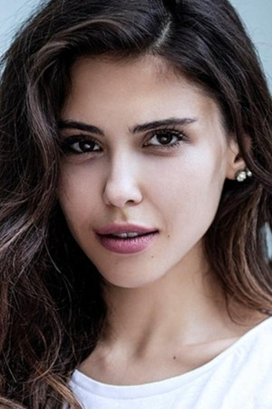 Dilara Aksüyek portrait