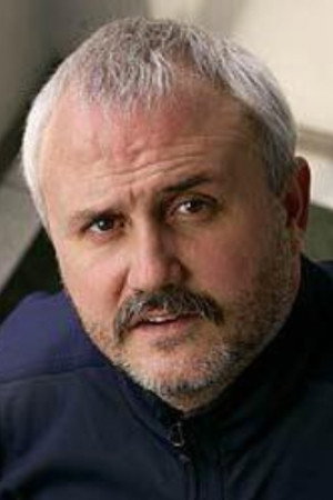 Roberto Artiagoitía portrait
