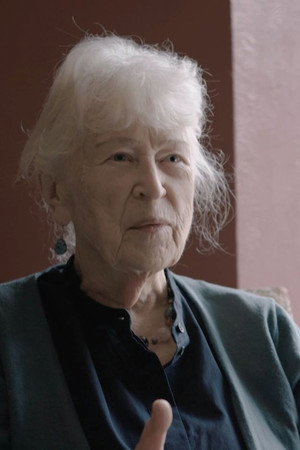 Hilary Pyle portrait