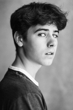 Elliot Grihault portrait