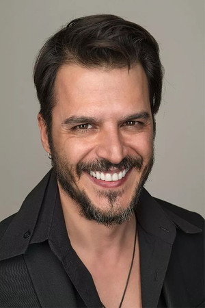 Mehmet Günsür portrait