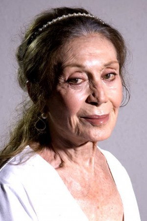 Yıldız Kenter portrait