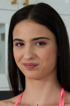 Charlotte Lapiedra portrait
