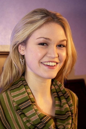 Julia Stiles portrait