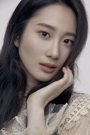 Chae Seo-eun portrait
