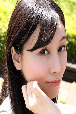Ena Uemura portrait