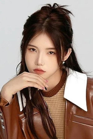 Li Lulu portrait