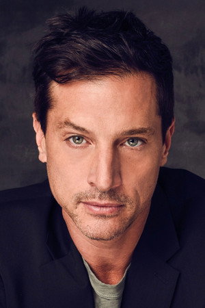 Simon Rex portrait