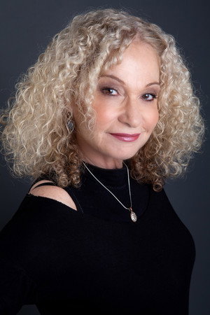 Shula Revach portrait