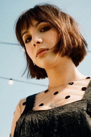Hannah Marks portrait