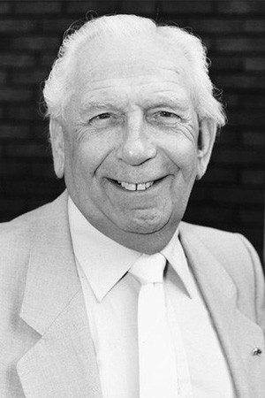 Arthur English portrait