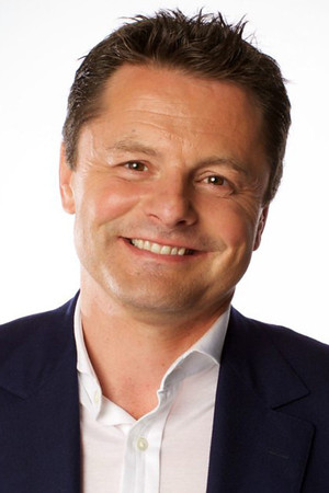 Chris Hollins portrait