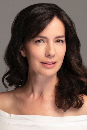 Ayfer Dönmez portrait