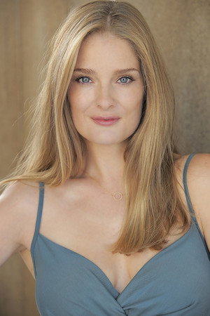 Elizabeth Sandy portrait