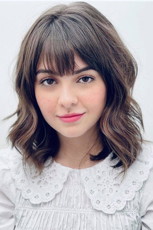Klara Castanho portrait