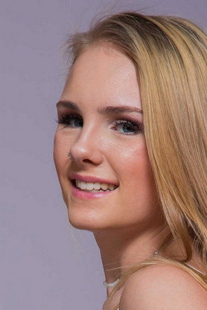 Natalie Knight portrait