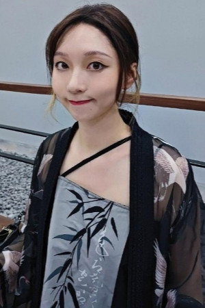 Qin Ziyi portrait
