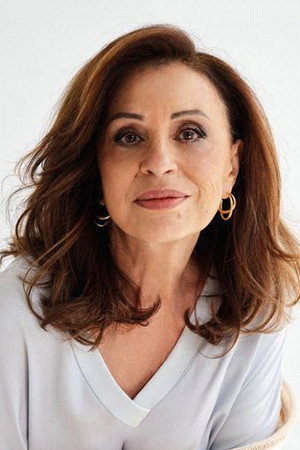 Haris Alexiou portrait