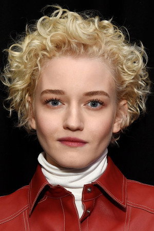 Julia Garner portrait