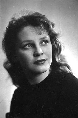 Elza Lezhdey portrait