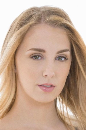 Chloe Scott portrait