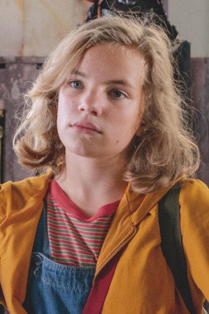 Emma-Louise Schimpf portrait
