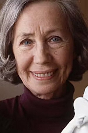 Tove Maës portrait