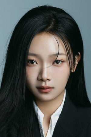 Wen Moyan portrait