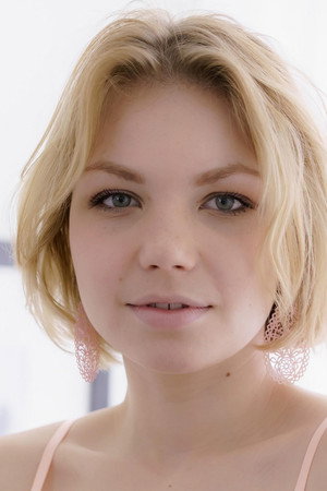 Karolina portrait