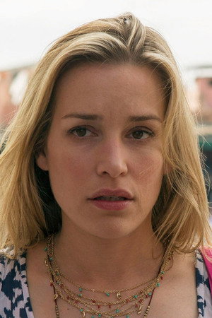 Piper Perabo portrait