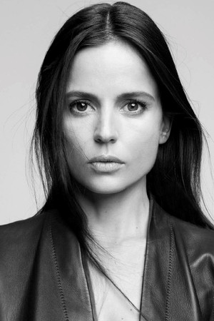 Elena Anaya portrait